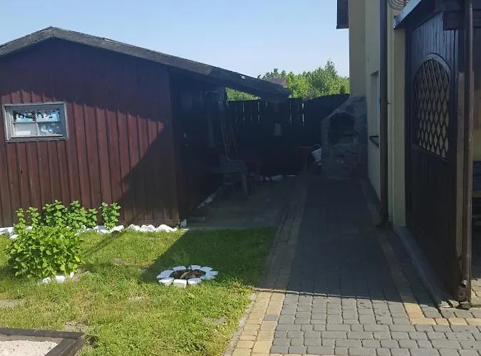 Semesterbostad Monika *